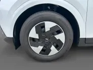Ford E-Transit Courier Trend 44 kWh | €229,- per maand financial lease! | 325 KM WLTP | Climate control | Parkeercamera | PDC | Zo goed als nieuw!