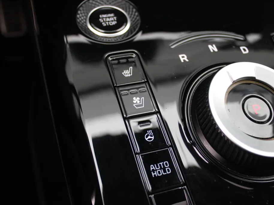 Kia Niro 1.6 GDi Hybrid ExecutiveLine | Automaat | Harman Kardon | Leder | Elek. Stoelverstelling met geheugen | Heads-up Display | Trekhaak | All season |