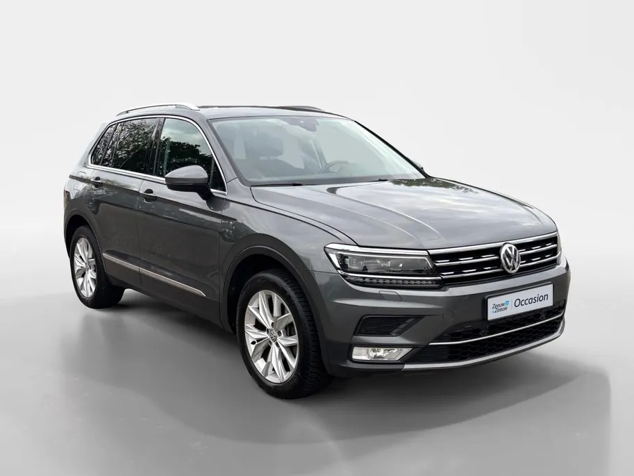 Volkswagen Tiguan 2.0 TSI 4Motion Highline | Trekhaak | Adapt. Cruise Control | Stoelverwarming | Climate Control | Parkeersensoren |