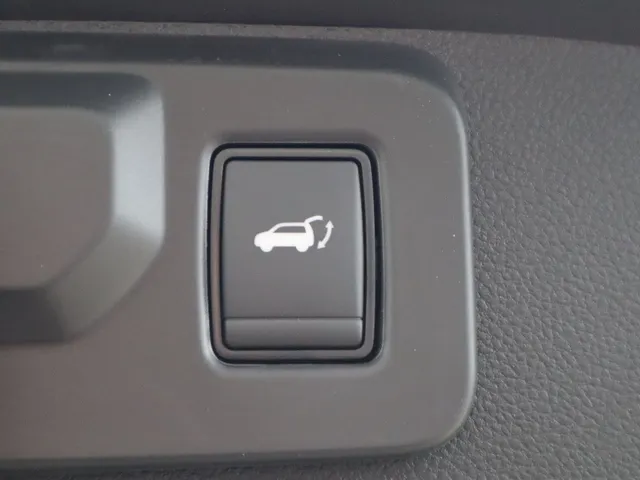 Mitsubishi Grandis 1.8 HEV First Edition | Stuur/Stoel Verwarming | 360* Camera |