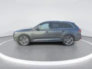 Audi Q7 55 TFSIe 280kW/381PK quattro S Line · Panoramadak · Trekhaak · Luchtvering · 360gr camera · Dodehoeksensor · 21'' · Servosluiting · Adaptive Cruise Control ·