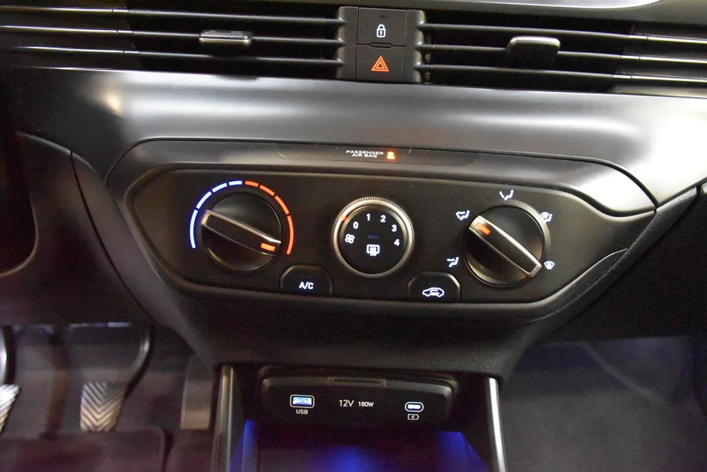Hyundai i20 1.2i Comfort | 4-cilinder | Navi | Cruise Control | Camera