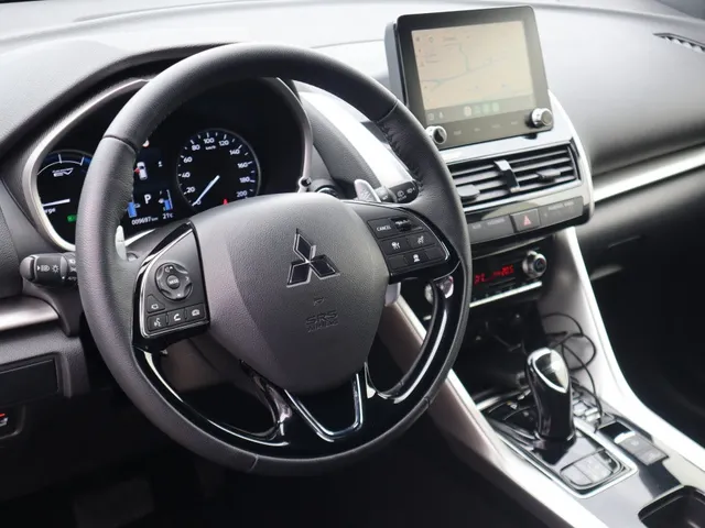 Mitsubishi Eclipse Cross 2.4 PHEV Executive AdaptiveCruise | Apple/AndroidAuto | AllSeaso