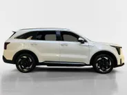 Kia Sorento 1.6 T-GDi Plug-in Hybrid 4WD ExecutiveLine 7p Apple Carplay / Android Auto | Navigatiesysteem | Elektrisch Verstelbare Voorstoelen | Bestuurdersstoel Met Geheugen | Stoelkoeling + Stoelverwarming | Stuurverwarming | Elektrisch Bedienbare Achterklep | Elek