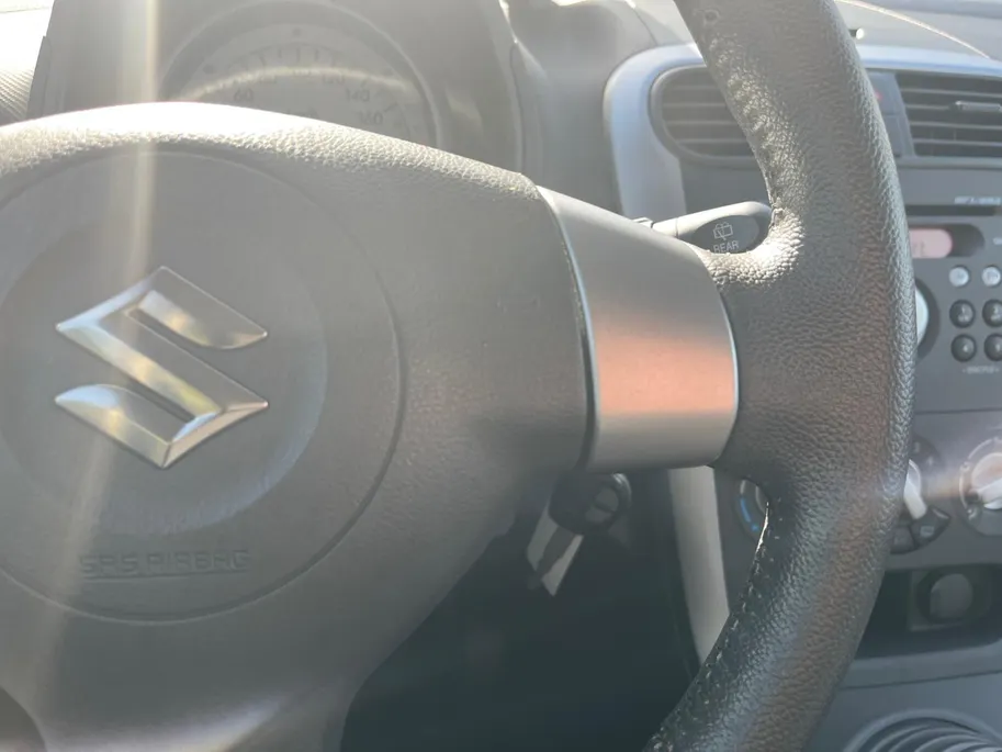 Suzuki Splash 1.0 VVT Comfort | Dealer onderhouden | Zeer lage kilometerstand | Compacte en zuinige auto met hoge zit | Airco