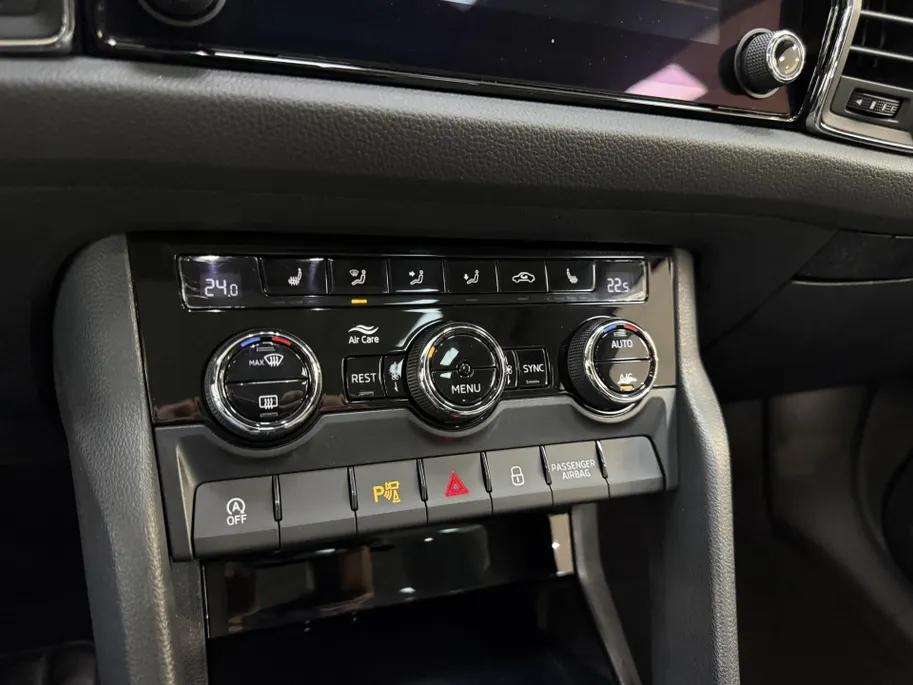 Škoda Kodiaq 1.4 TSI ACT Style Business Lederen bekleding - Navigatie - Achterruitrijcamera - Elektrische Trekhaak geremd 1800 kg