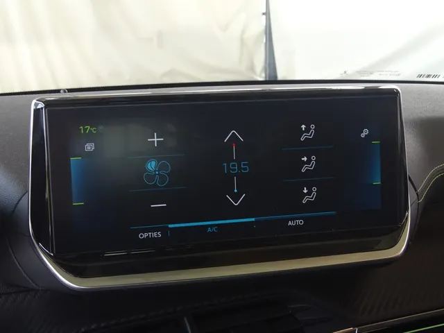 Peugeot e-208 EV GT 50 kWh
