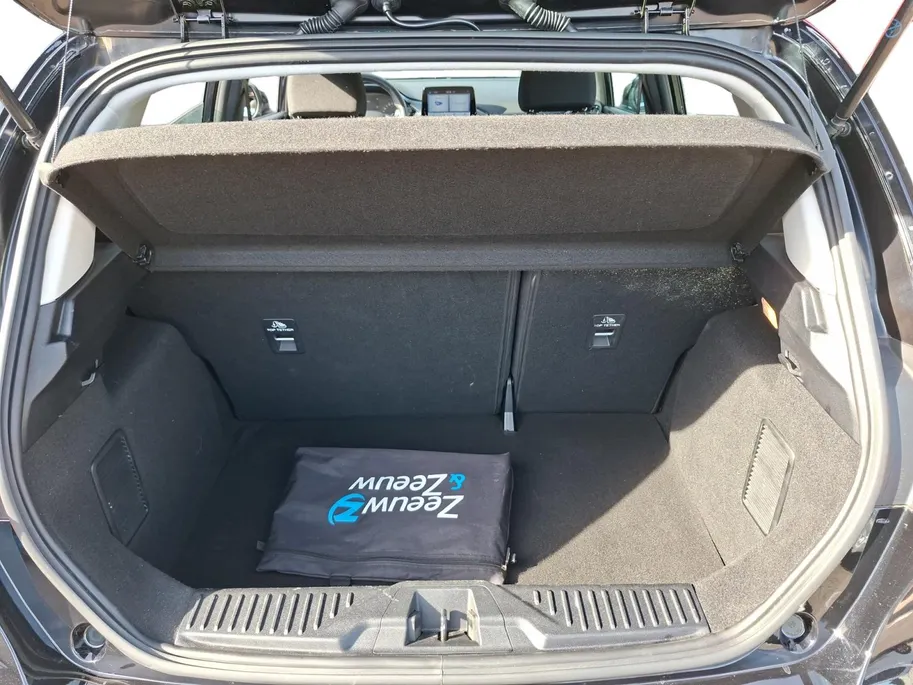 Ford Fiesta 1.0 EcoBoost Hybrid Titanium | Stoel- stuur en voorruitverwarming | Apple Carplay & Android auto | Cruise control