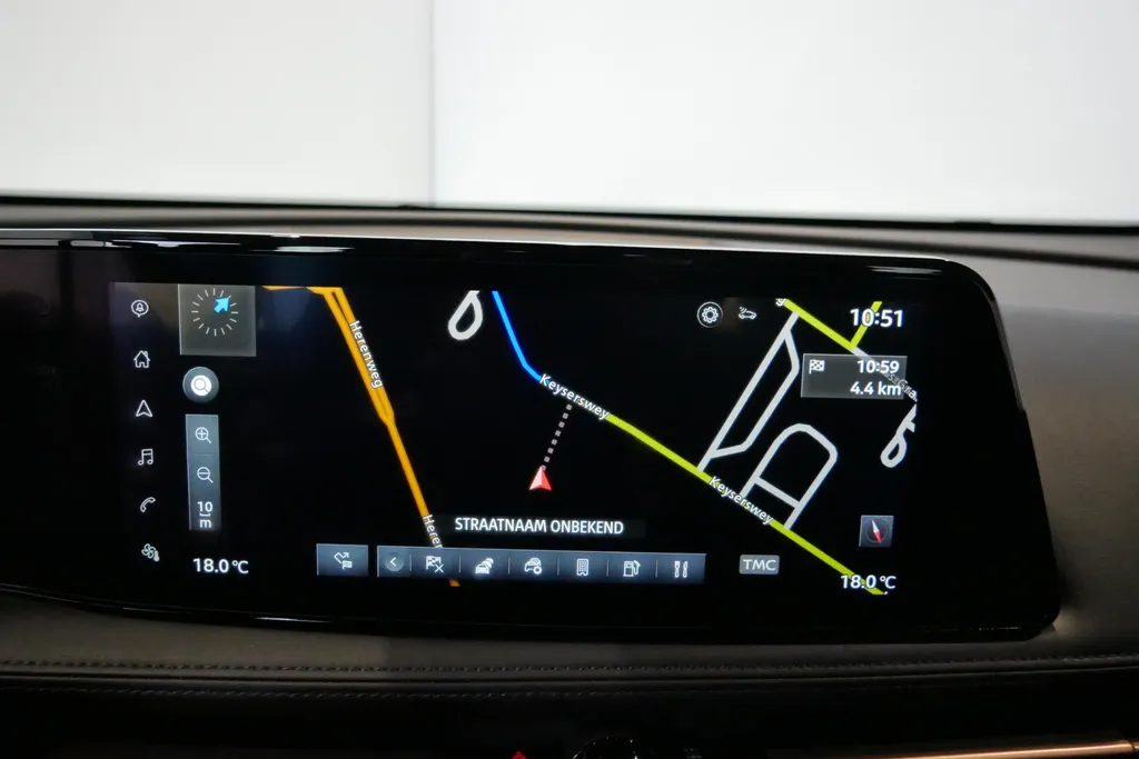 Nissan ARIYA Limited Edition 66 kWh *afneembare trekhaak*Achteruitrijcamera*Navigatie*Apple carplay& Androidauto*Parkeersensorenvoor en achter*Adaptive cruisecontrole*I-key*