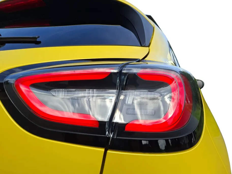 Ford Puma 1.0 EcoBoost Hybrid ST-Line | 5.000,- Ready Set Ford Bonus | Gratis automaat t.w.v. 1.500,-! | Panoramadak | Camera | Navigatie | Comfortpack | El. Achterklep | Keyless entry&start | Climate Control | Apple Carplay&Android Auto | Nieuw te bestellen! |