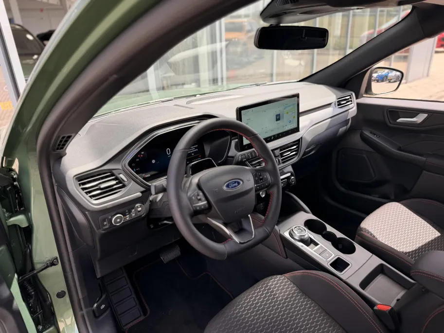 Ford Kuga 2.5 PHEV ST-Line UIT VOORRAAD I DRIVER ASSISTANCE PACK I WINTER PACK I WEGKLAPBARE TREKHAAK I RESERVE WIEL I APPLE CARPLAY / ANDROID AUTO I