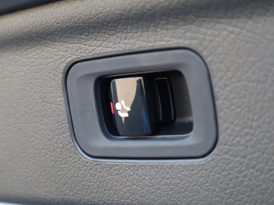 Mercedes-Benz EQE SUV 300 AMG Line 91 kWh l Trekhaak l Keyless l Panoramadak