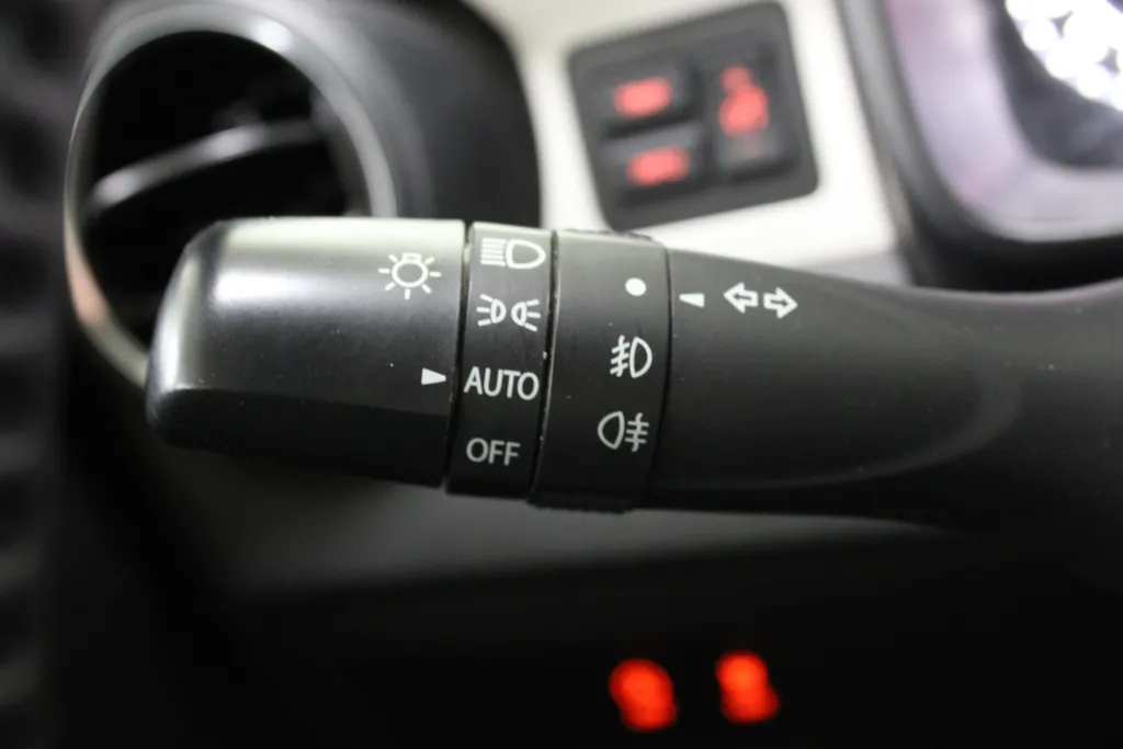 Suzuki Ignis 1.2 Smart Hybrid Allgrip Style / Stoelverwarming / Keyless / Camera / Navi. / Trekhaak /