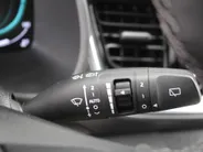 Kia Stonic 1.0 T-GDi MHEV DynamicPlusLine | Stuur-/stoelverwarming | Camera | Cruise adapt. | Clima | LED | Navi | 16' LM | Keyless |