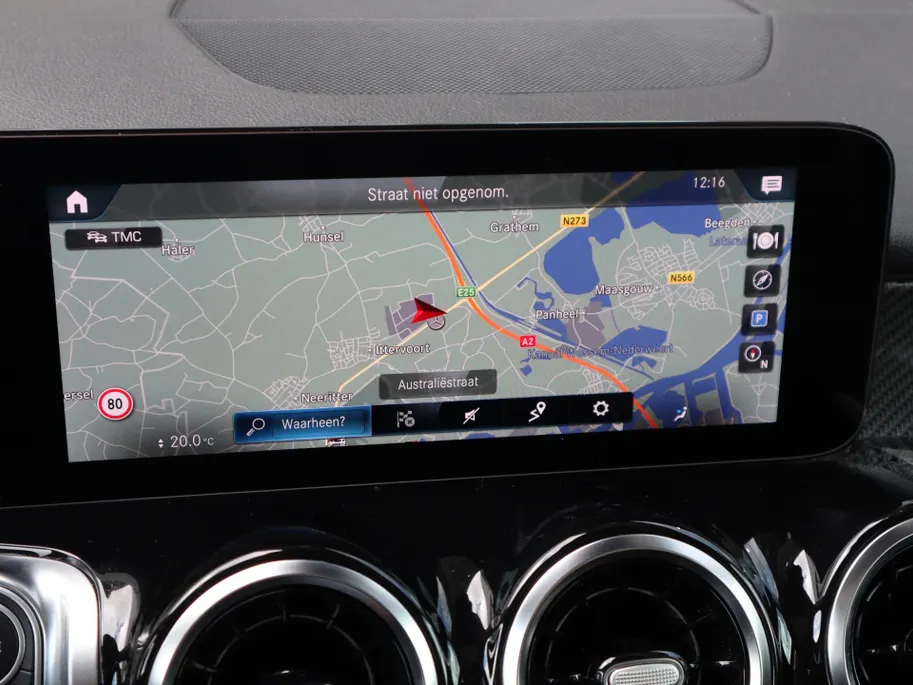 Mercedes-Benz GLB 200 Premium Plus l Trekhaak l Panoramadak l Carplay