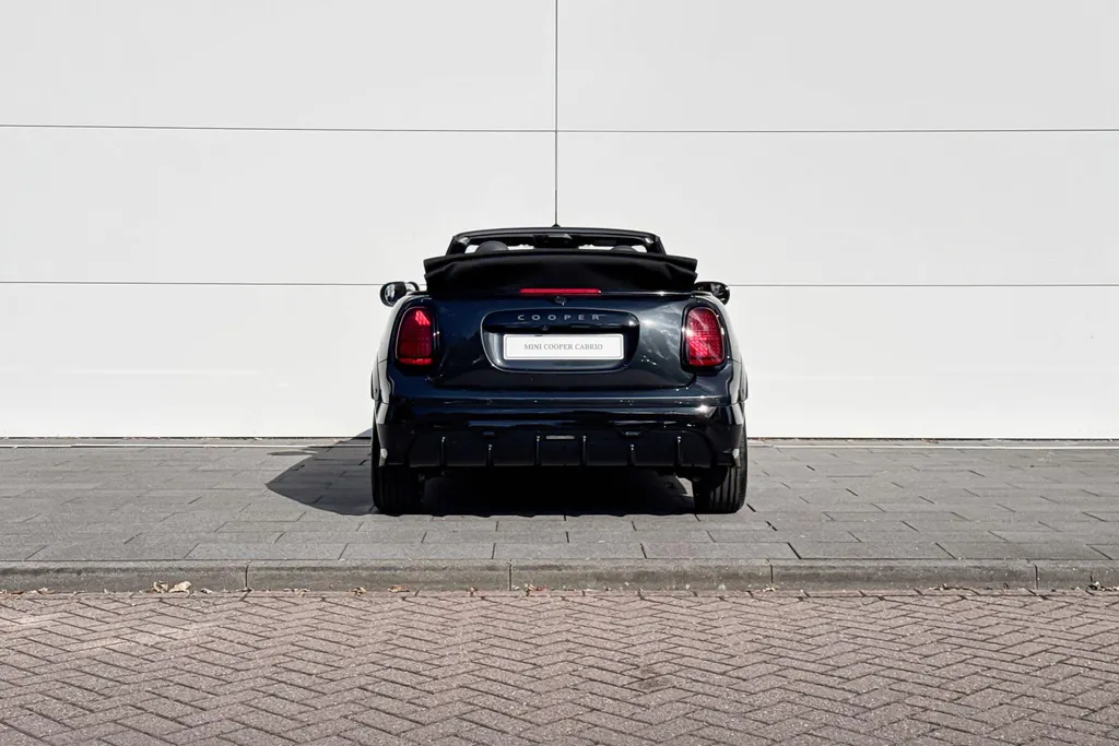 MINI Cooper Cabrio 2.0 Cooper C John Cooper Works XL