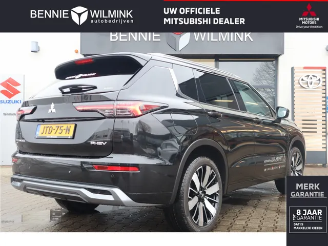 Mitsubishi Outlander 2.4 PHEV Instyle Trekhaak | Panodak | Adaptive Cruise | All Seas VERKOCHT