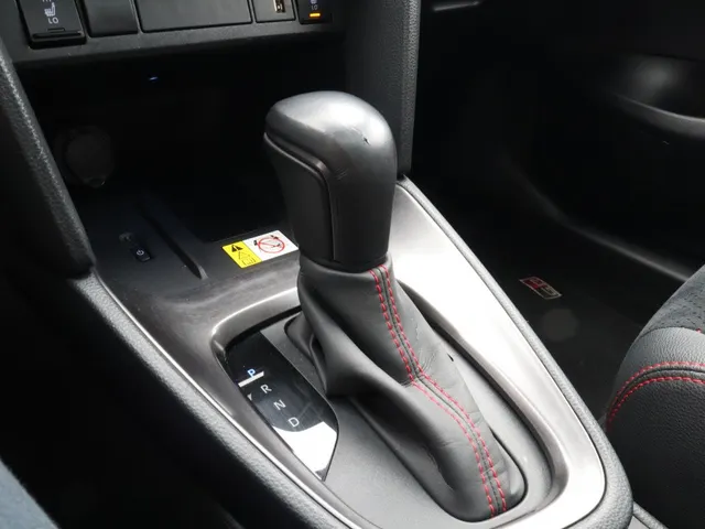 Toyota Yaris Cross 1.5 Hybrid GR Sport | Panoramadak | JBL | Blindspot | HUD