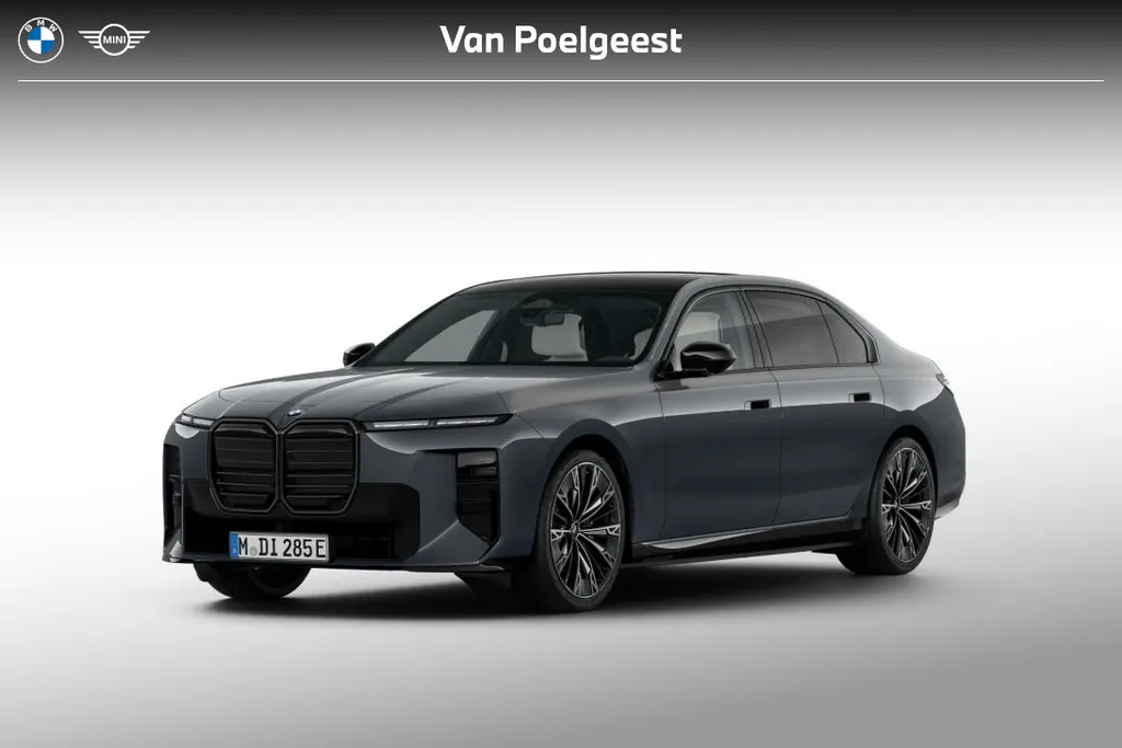 BMW i7 xDrive60 118.1 kWh