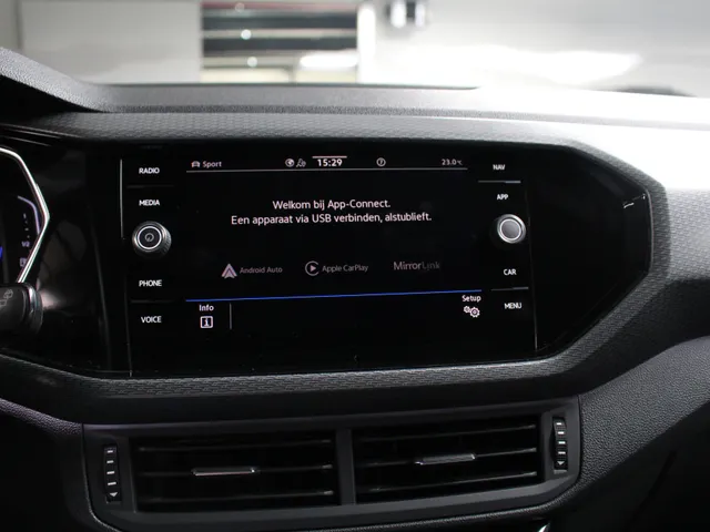 Volkswagen T-Cross 1.5 TSI DSG Style R-Line Navigatie | Camera | 18' R-Line velgen |