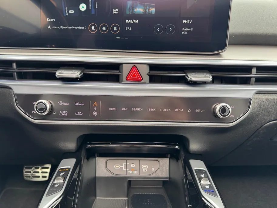 Kia Sorento 1.6 T-GDi Plug-in Hybrid 4WD ExecutiveLine 7p | Bel voor info | 253 pk | Head-up display | Nu €3000 Inruilpremie!