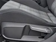 Volkswagen Golf 1.4 eHybrid 245pk GTE · Panoramadak · Trekhaak · Apple/Android Car Play · Camera · Stoelverwarming ·