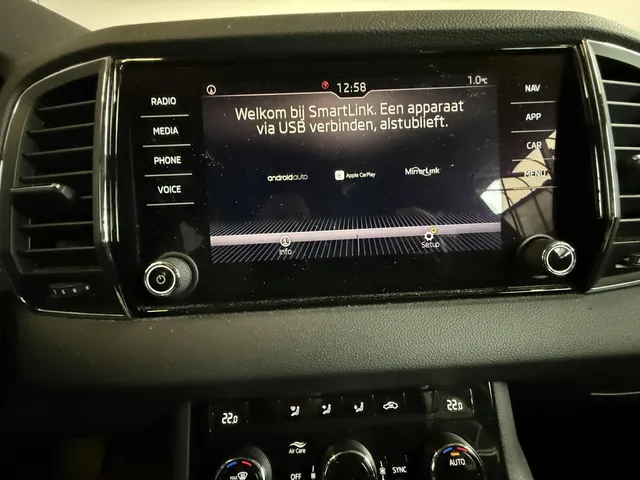 Škoda Karoq 1.5 TSI ACT Amb.Bus. NL auto | Navigatie