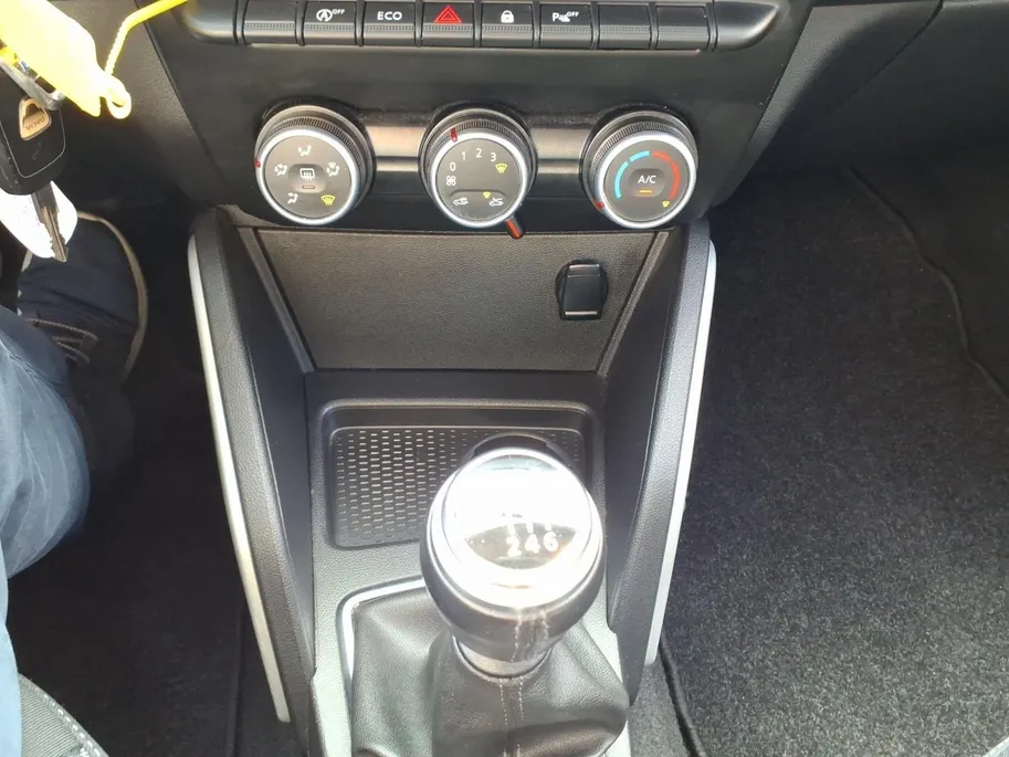 Dacia Duster 1.0 TCe Bi-Fuel Essential Airco | Navigatie | PDC/Camera | Trekhaak | 1 jaar Garantie