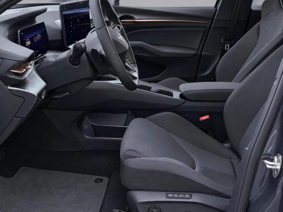 CUPRA Raval Business First Edition 56 kWh 211 PK l Elektrische stoelen l Stoel & stuurverwarming l Levering eind december