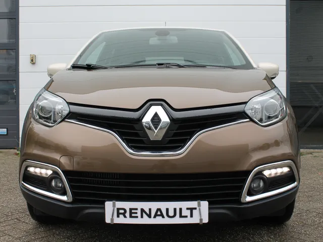 Renault Captur 1.2 TCe 120 PK EDC Barista | Automaat | Stoelverwarming voor  | lederen bekleding | Camera achter |