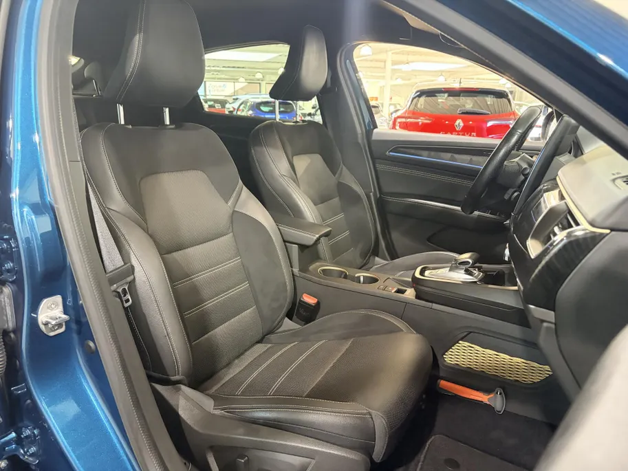 Renault Arkana 145PK E-Tech Hybrid E-Tech Engineered Automaat | 1e eigenaar | Navi | Camera | Parkeersensoren | Apple CarPlay/Android Auto | Lichtmetalen Velgen | Achterspoiler | Cruise Control | Armsteun | Elektrisch verstelbare stoelen |