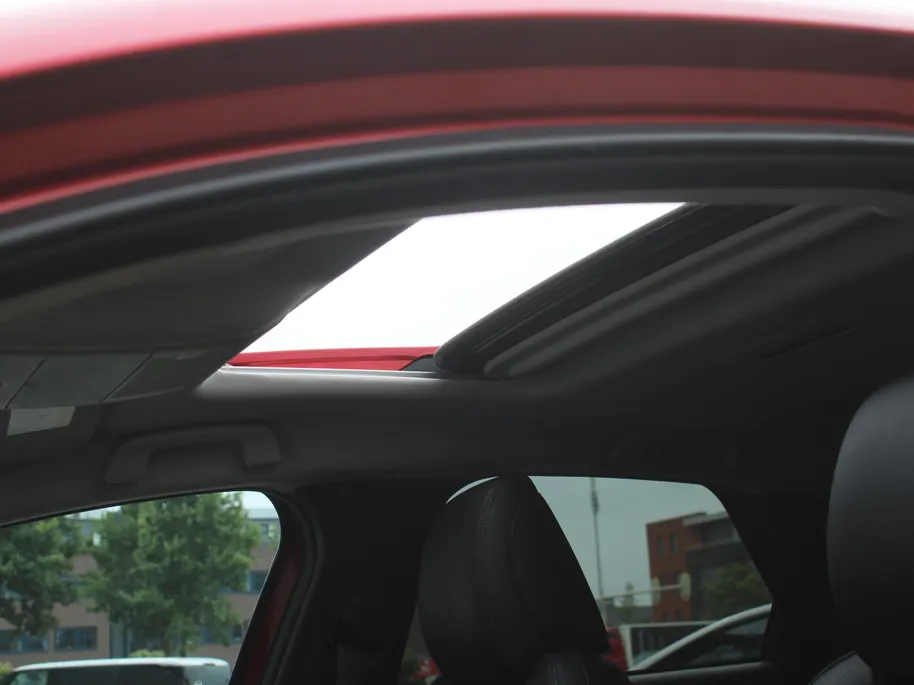 Mazda CX-30 2.0 e-SkyActiv-X M Hybrid Luxury | Trekhaak | Schuifdak | 18' LM | Leer | Elektr. stoelverstelling | Stuur-/stoelverwarming | HUD | 360 Camera | Winterset |