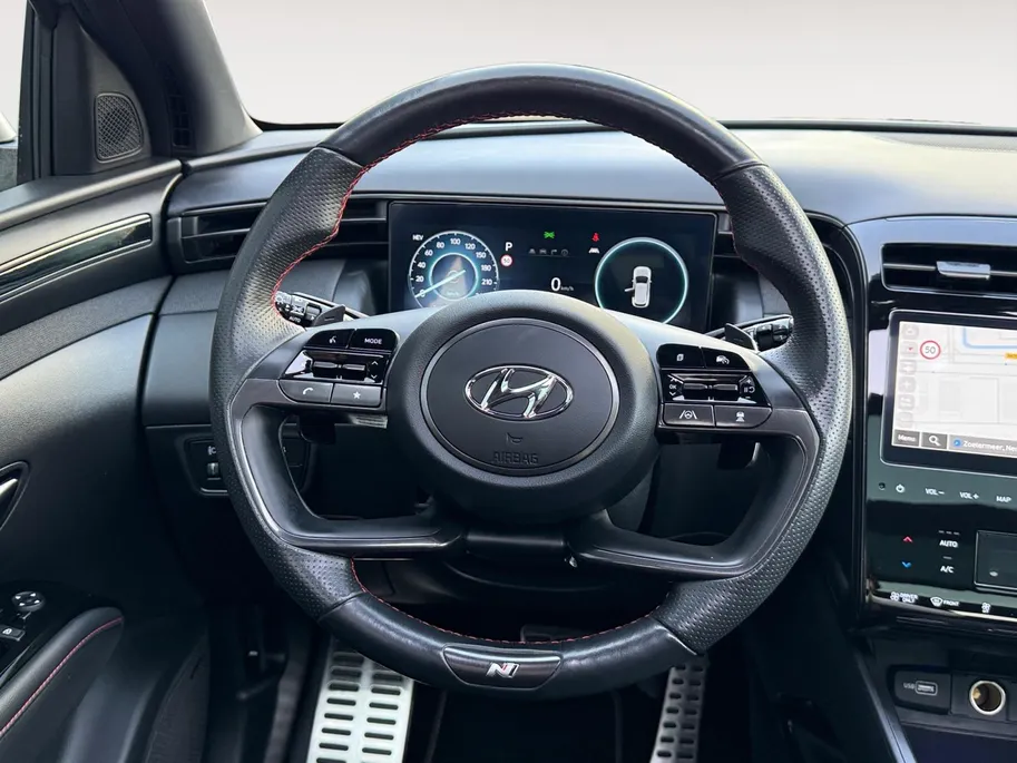 Hyundai Tucson 1.6 T-GDI PHEV N Line Sky 4WD | Pano | Trekhaak | Stoelventilatie/Verwarming | Stuurverwarming | 360 Camera | Keyless | Elektrische klep |