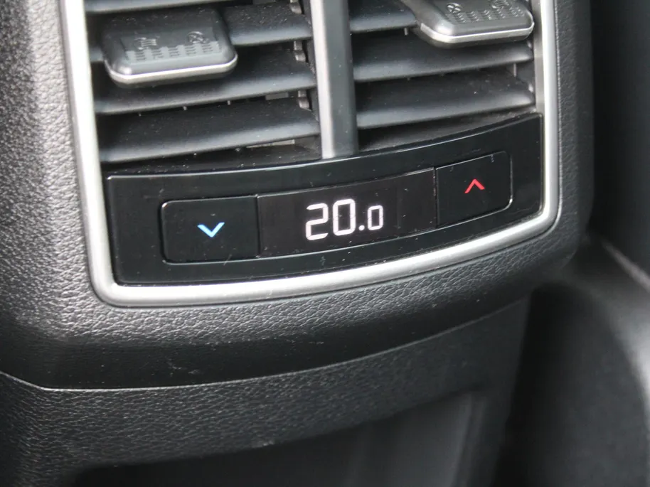 Kia Sportage 1.6 T-GDi Hybrid GT-Line | Stuur-/stoelverwarming | Elek. stoelverstelling + achterklep | Schuifdak | 18' LM | Cruise adapt. | Camera |