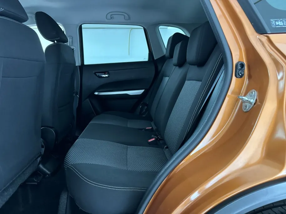 Suzuki Vitara 1.6 Exclusive | Navigatie | Cruise Control | Trekhaak