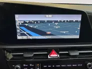Kia Niro 1.6 GDi PHEV DynamicPlusLine | Apple Carplay / Android Auto | Navigatiesysteem | Stoel  + Stuurverwarming | Elektrisch Schuif / Kanteldak | Licht + Regensensor | Parkeersensoren Voor + Achter | ParkeerCamera  Achter | Elektrisch Bedienbare Achterklep | 18