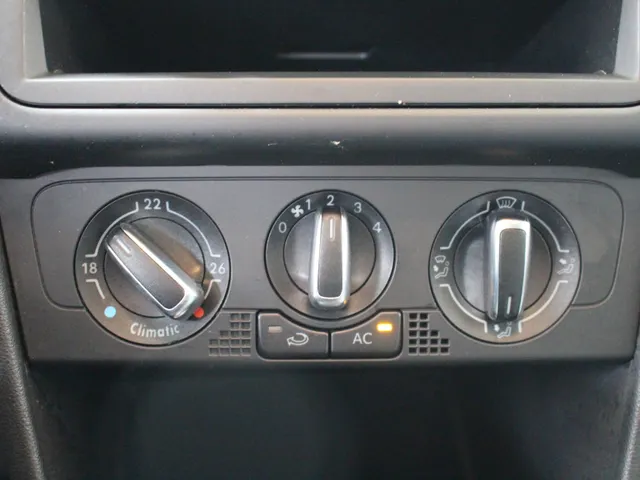 Volkswagen Polo 1.4-16V Comfortline Automaat Airco | Cruise Control | Centrale vergrendeling | Goed onderhouden