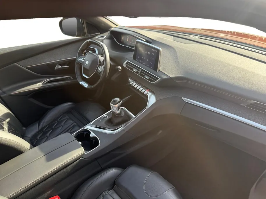Peugeot 3008 1.2 PureTech GT Line | Trekhaak afneembaar | Navigatie | Stoelverwarming | 360 graden | Cruise Control | Android Auto/Apple Carplay | 12 maanden garantie!