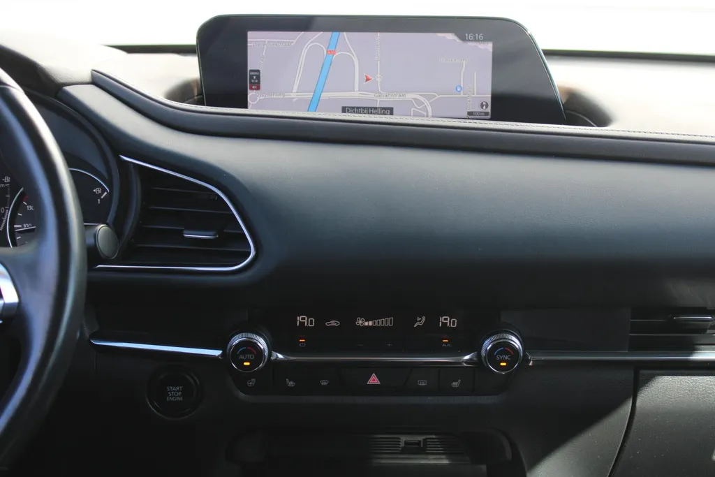 Mazda CX-30 2.0 SkyActiv-G Comfort | Automaat | Cruise | PDC | 16' LM | Navi | Leer | Trekhaak |