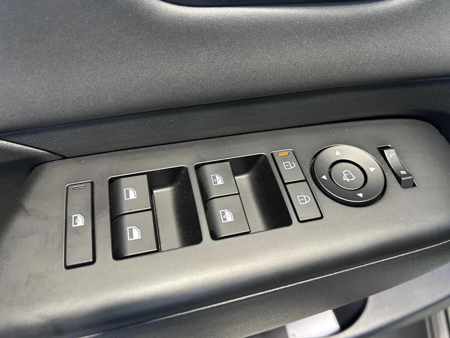 Hyundai Kona 1.6 GDI HEV Premium | Trekhaak Afn 13polig| Apple Carplay / Android Auto | Navigatiesysteem | Elektrisch Verstelbare Voorstoelen | Bestuurdersstoel + Geheugen | Parkeersensoren Voor + Achter | Camera Voor + Achter | Stoelverwarming + Stoelkoeling | Stuurv