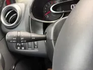 Renault Clio Estate 1.2 TCe Limited | Automaat | Navigatie | Bluetooth | Airco | Parkeersensoren | Cruise Control | 12 Maanden BOVAG Garantie