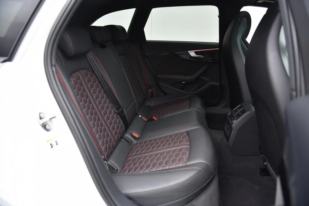 Audi RS4 Avant 2.9 TFSI RS4+ quattro