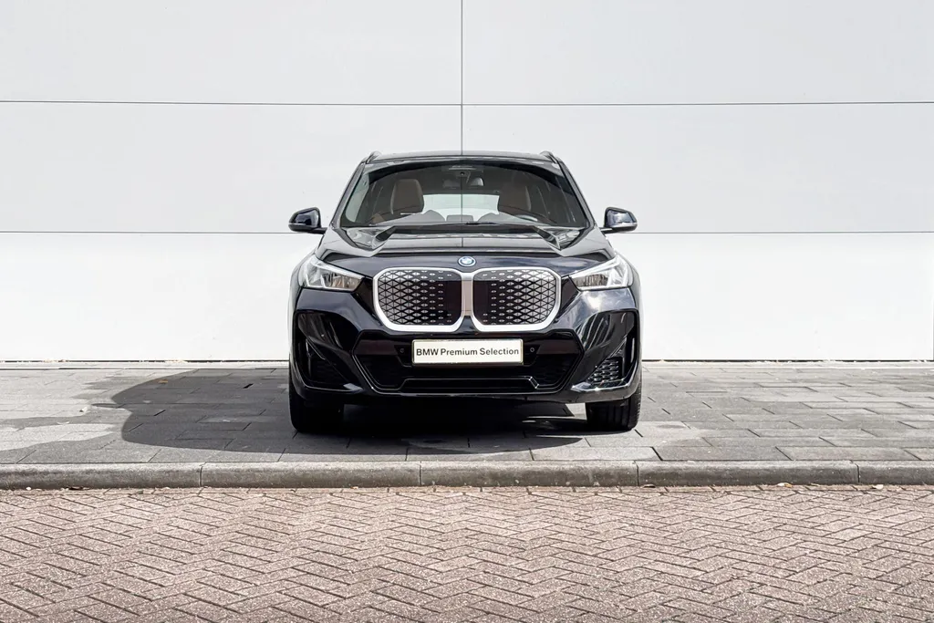 BMW iX1 xDrive30 67 kWh M Sport Edition