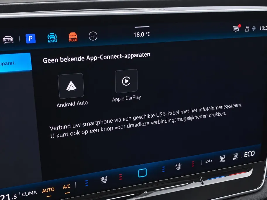 Volkswagen Passat Variant 1.5eTSI 272PK R-Line Black Style · Panoramadak · Leder · Trekhaak · 360°Camera · Hemelbekleding velours · Garantie t/m 08-12-2030 of 100000km