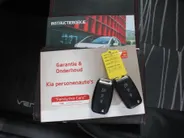 Kia Venga 1.4 CVVT First Edition | 16' LM | Trekhaak | Navi | Airco | Cruise | Camera | PDC | All seasons |