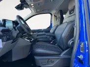 Ford E-Transit Cust. 320 L2H1 MS-RT 71 kWh DC | Te Bestellen | Uniek | Financial lease vanaf 0,99% Rente | 360 Camera | Elek. Schuifdeuren | Elek. Trekhaak | 2300KG Trekgewicht |