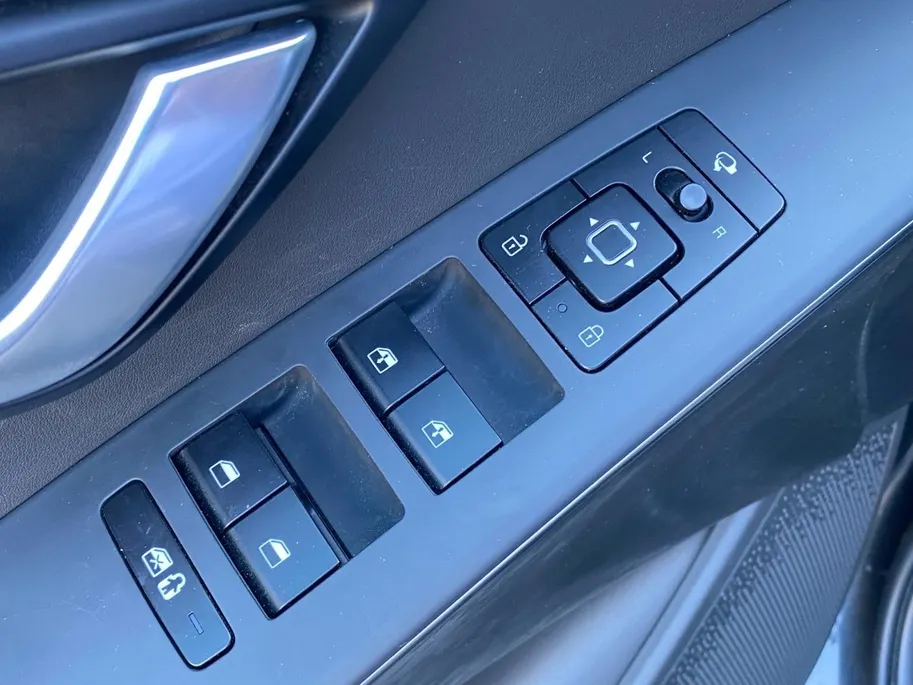 Kia Niro 1.6 GDi Hybrid DynamicLine | Climate control | LM velgen | Elektr. bestuurdersstoel | Dodehoekdetectie | Navigatie | Parkeercamera | Cruise control