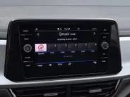 Volkswagen T-Roc 1.0 TSI 110pk Life · Trekhaak · Camera · Dodehoeksensoren · Adaptive Cruise Control · Apple/Android Car Play · Clima ·