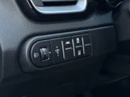 Kia XCeed 1.0 T-GDi DynamicLine | Trekhaak | Achteruitrijcamera | Parkeersensoren achter | Apple/Android Carplay | Navi | Climate Control | LMV