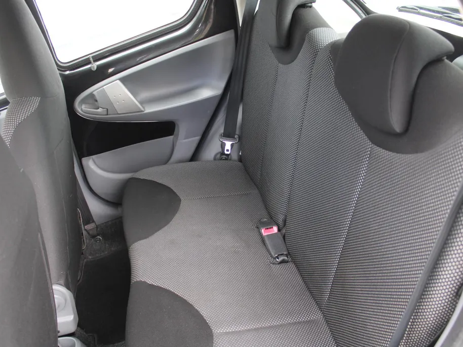 Toyota Aygo 1.0-12V Comfort | Airco | Automaat | Centrale deurvergrendeling |